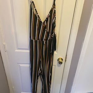 Women’s full length romper size XL No Boundaries vertical stripes multicolored